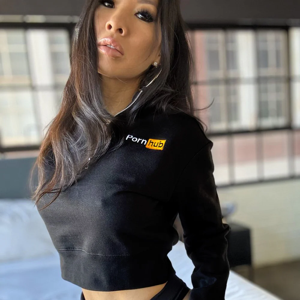 Cropped Half Zip Sweater - Image 2